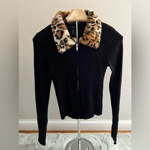 NWT! Forever 21 Faux Fur Leopard Print Collar Zip Sweater